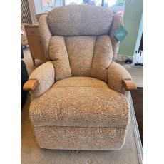 Petite Ava Knuckle Dual Motor Riser Recliner