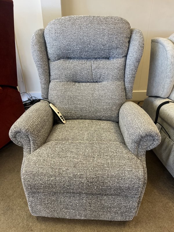 Standard Newquay Dual Motor Riser Recliner Chair