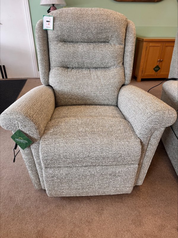 Standard 4 Motor Riser Recliner With High Leg Lift